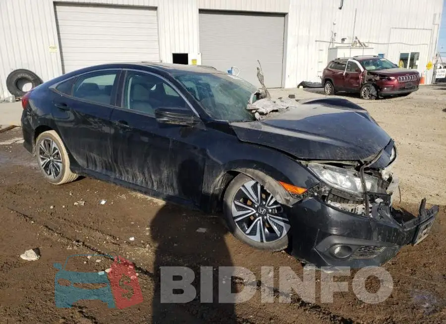 19XFC1F34HE001583 Photo# 4