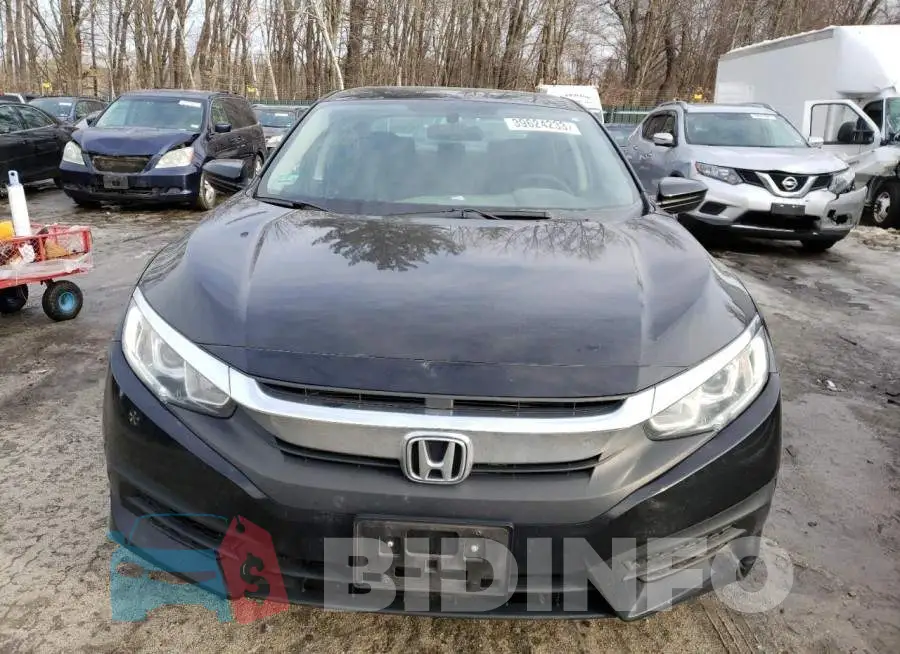 19XFC2F55GE207940 Photo# 5