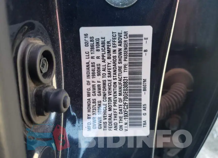 19XFC2F70GE030831 Photo# 12