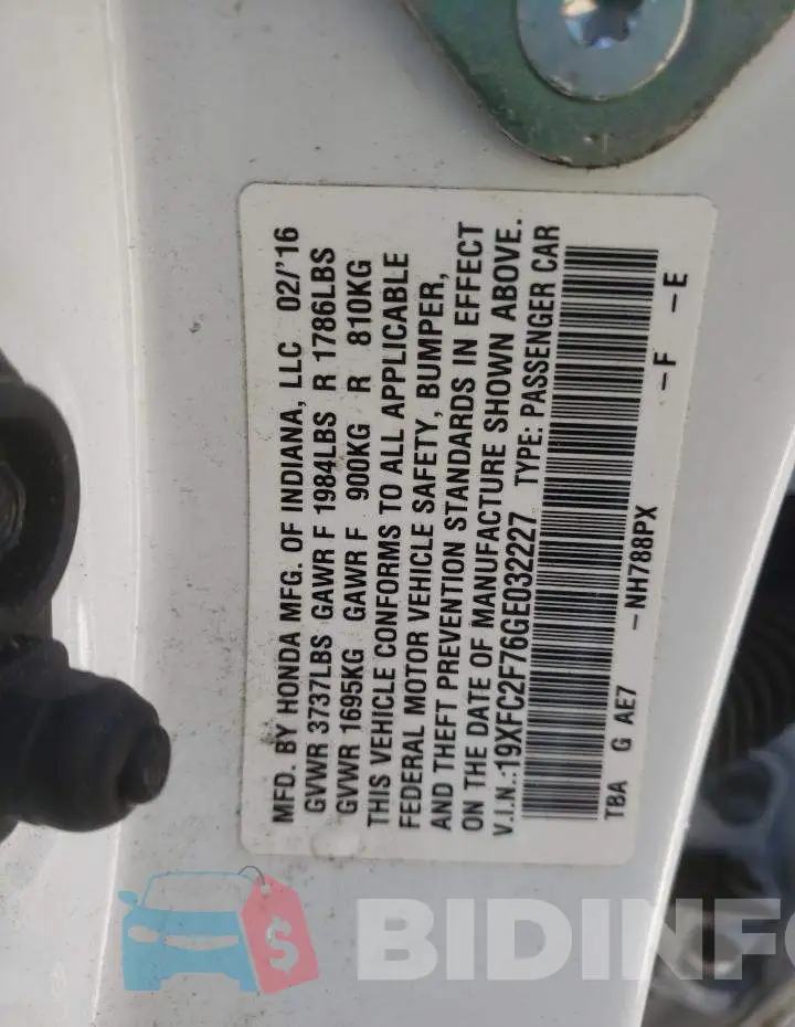 19XFC2F76GE032227 Photo# 12