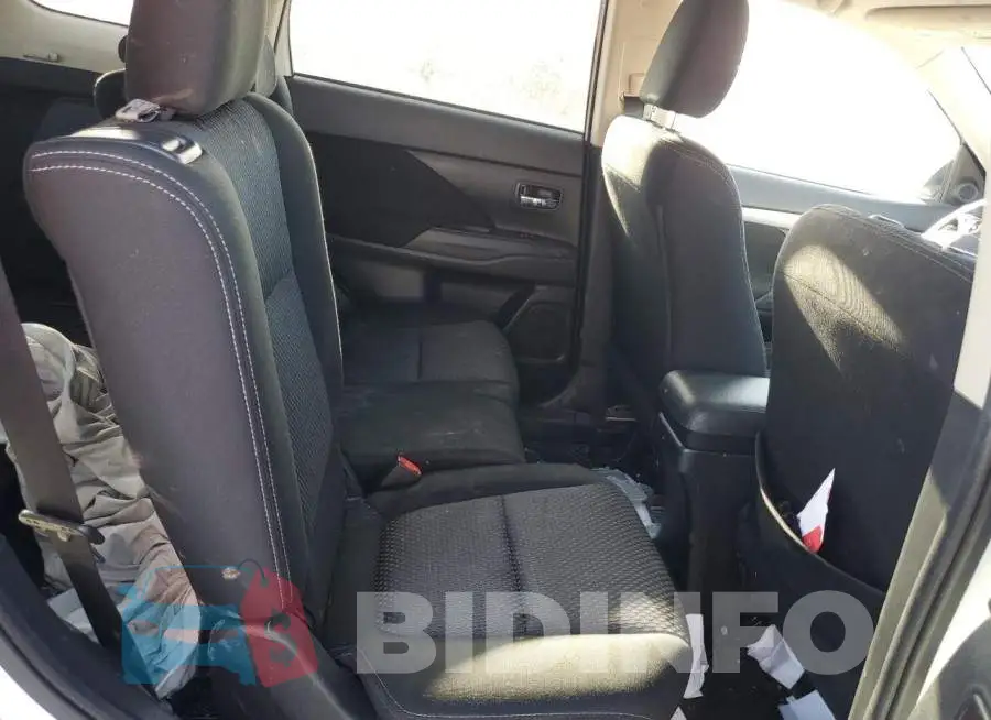 JA4AD3A33JZ038297 Photo# 10
