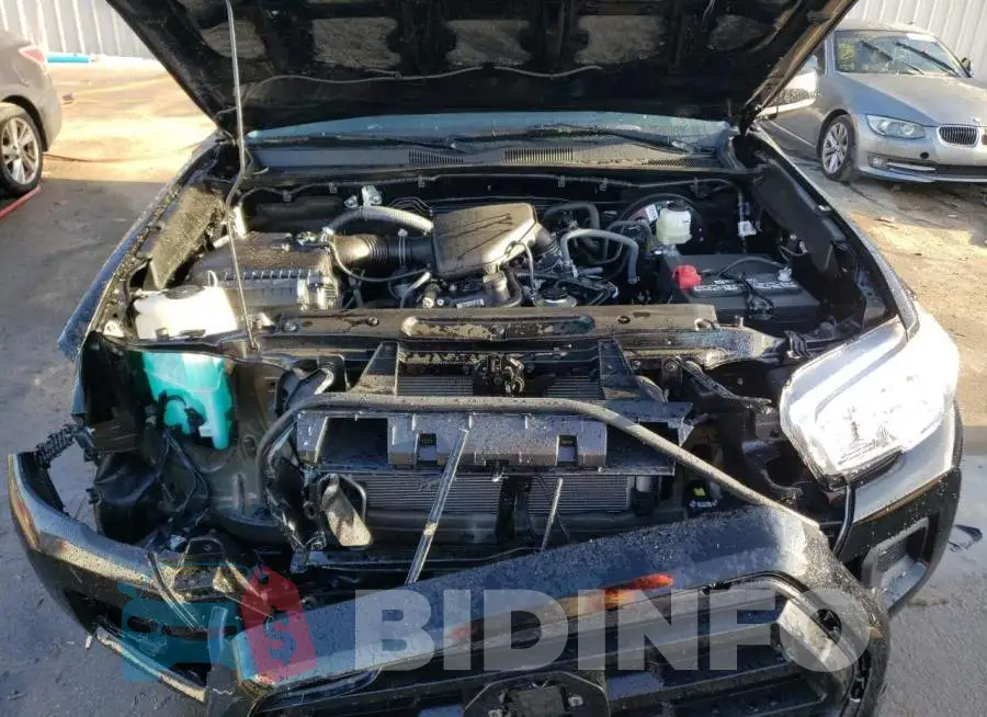 3TYAX5GN5PT069082 Photo# 11