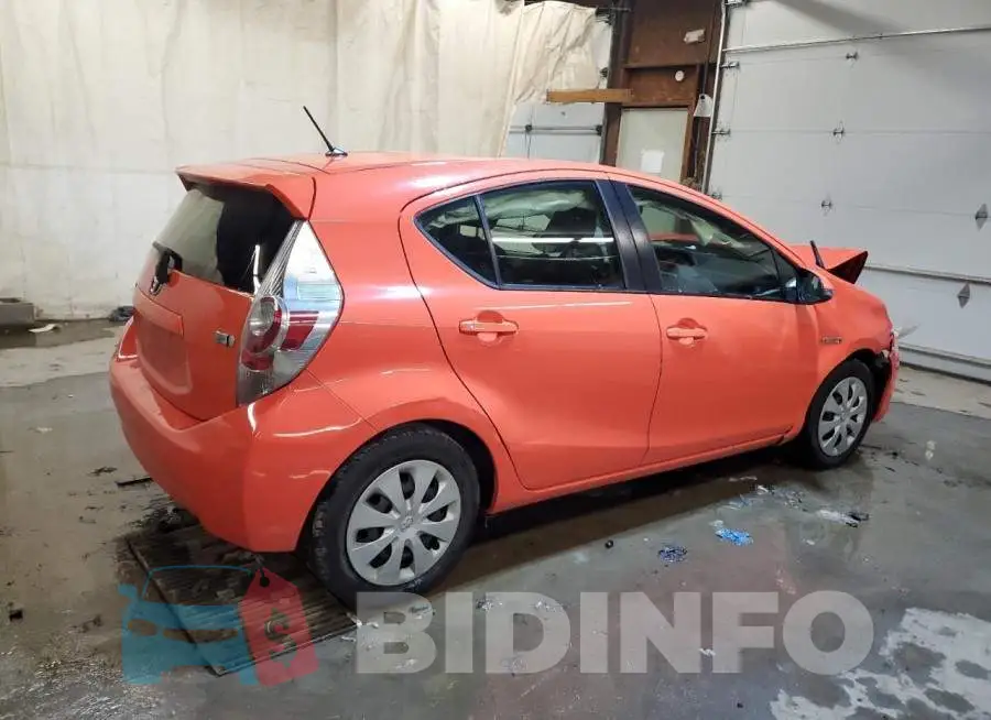 JTDKDTB37E1061949 Photo# 3