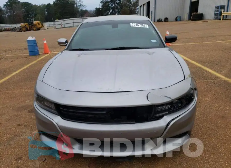 2C3CDXHG1FH725501 Photo# 5