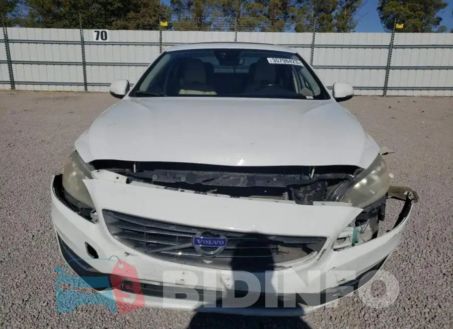 YV140MFK4F2355293 Photo# 5