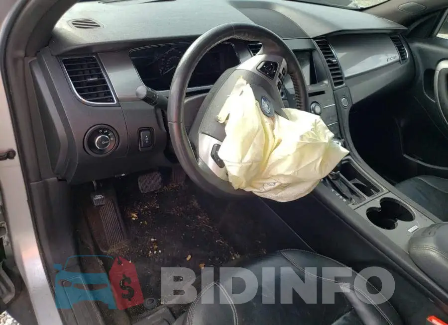 1FAHP2E87JG127593 Photo# 8