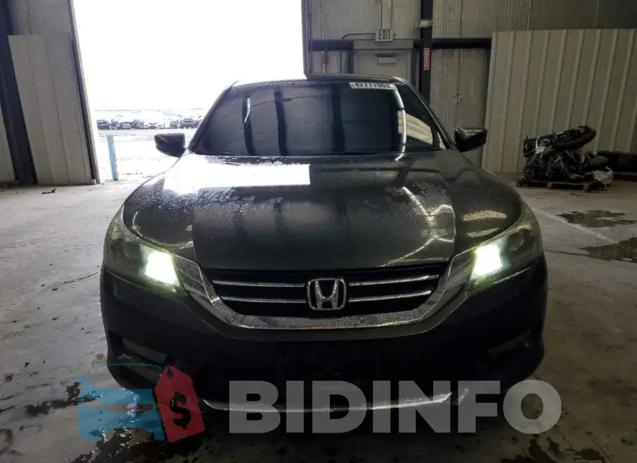 1HGCR2F5XEA189826 Photo# 5
