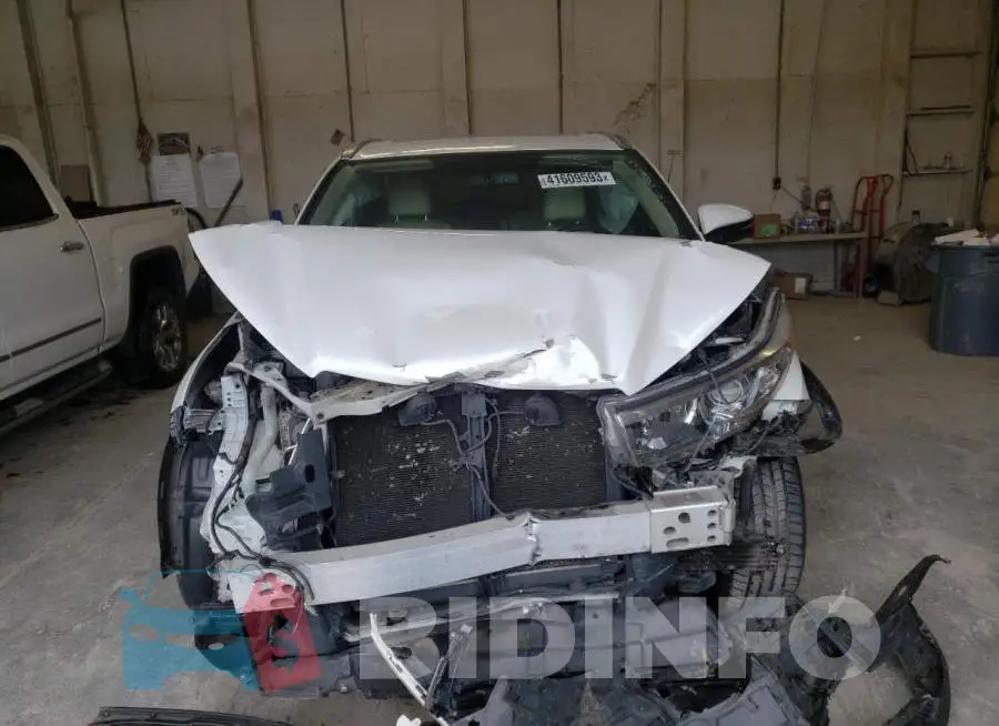 5TDDKRFH9FS167329 Photo# 5