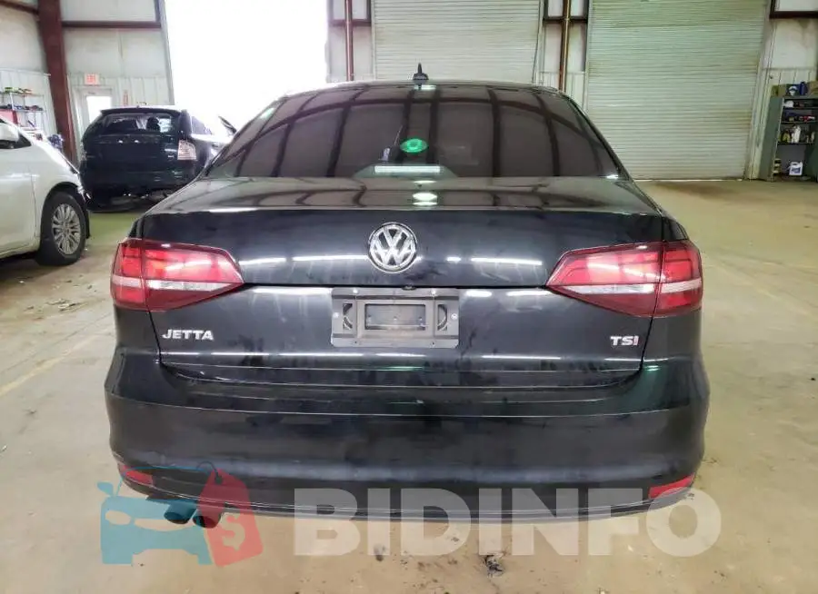 3VW267AJ0GM258675 Photo# 6