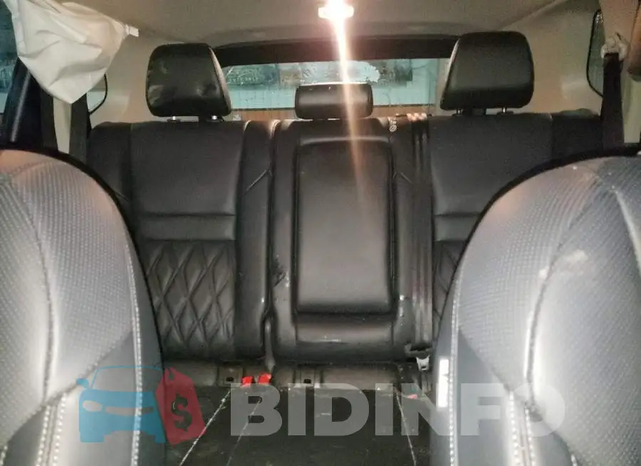 JN8BT3DD6NW276920 Photo# 10