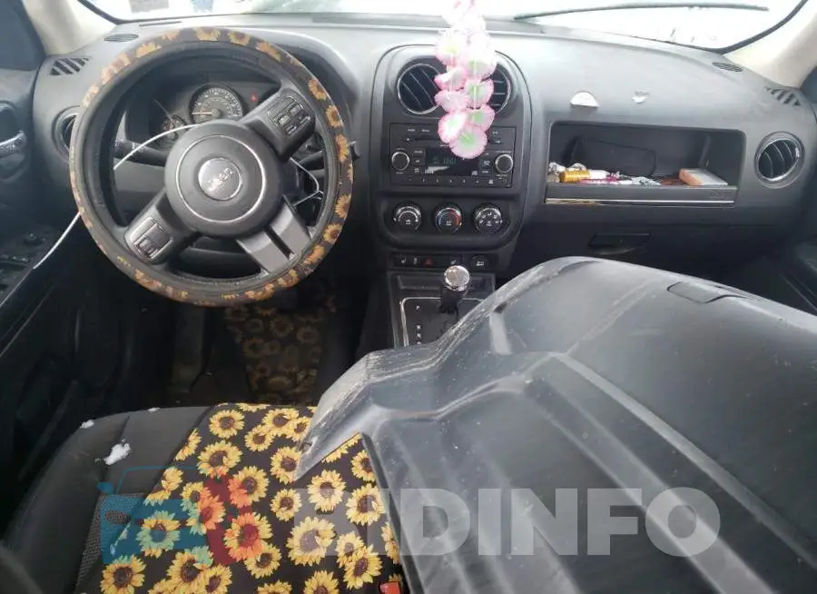 1C4NJRFBXED766074 Photo# 8