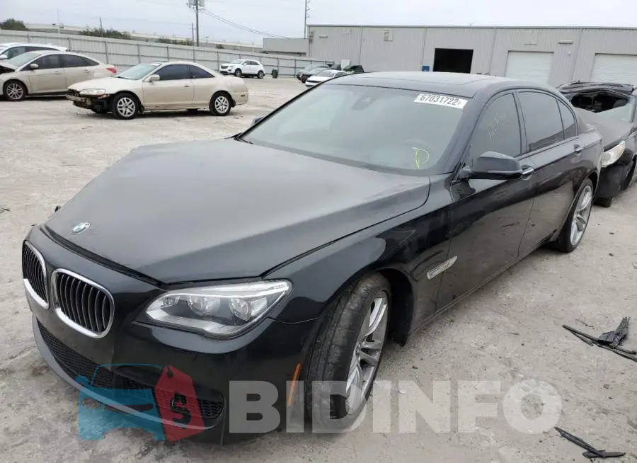 WBAYE8C57ED135029 Photo# 2