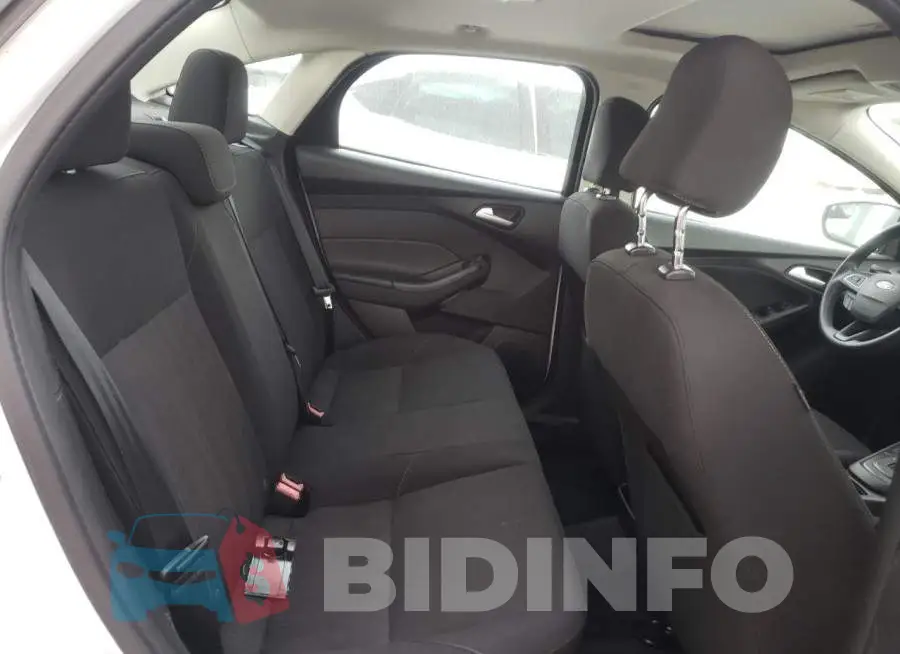 1FADP3F26FL325451 Photo# 6