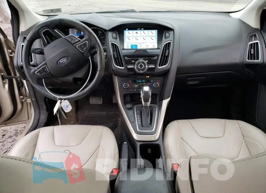 1FADP3J23JL317050 Photo# 8