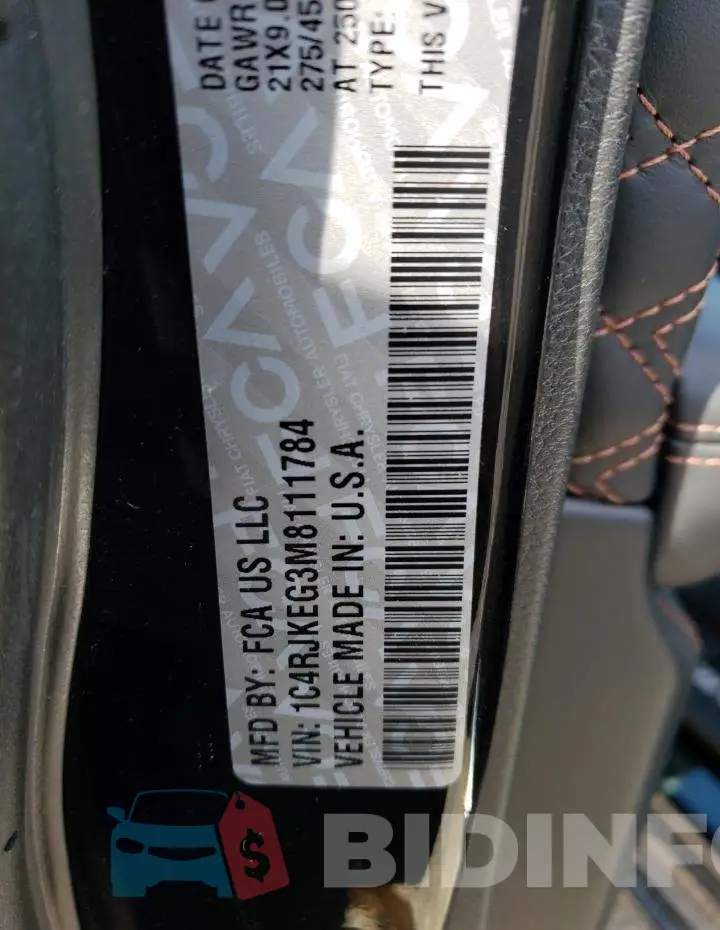 1C4RJKEG3M8111784 Photo# 12