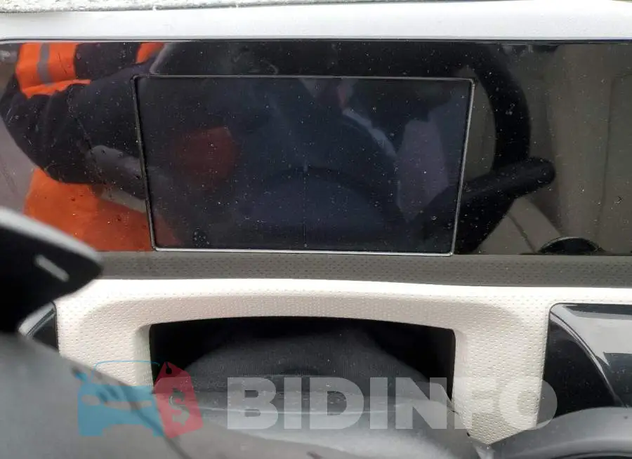 WDD3G4FB0KW020229 Photo# 9