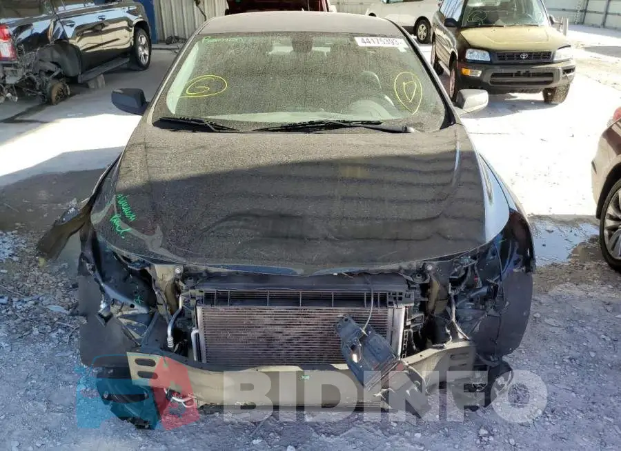 1G1ZB5ST9HF284414 Photo# 5