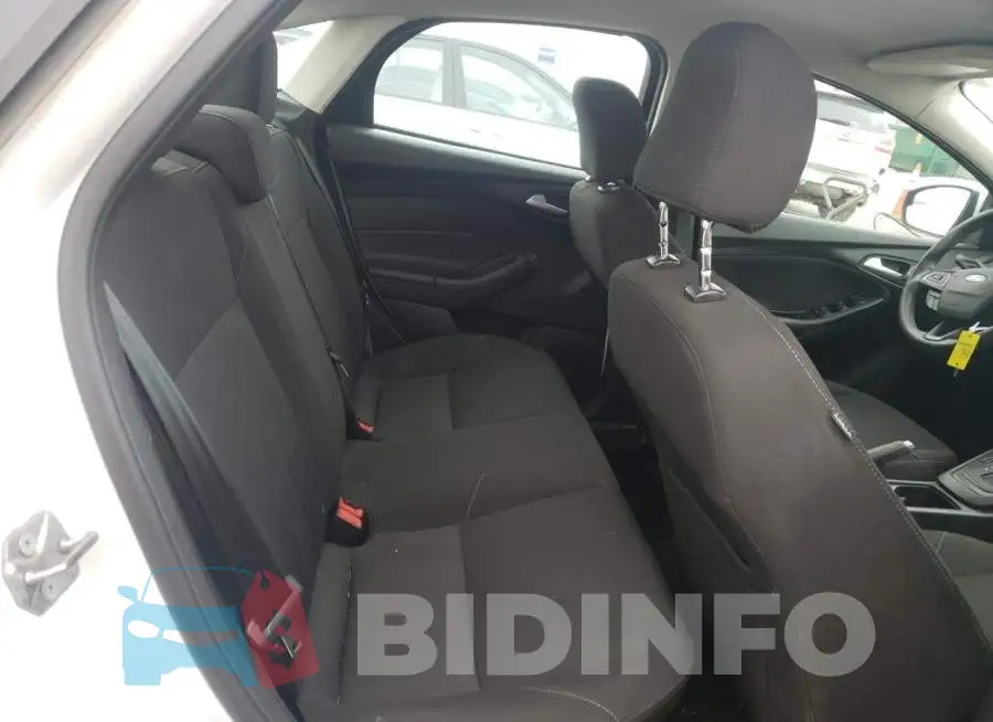 1FADP3F22FL256807 Photo# 10