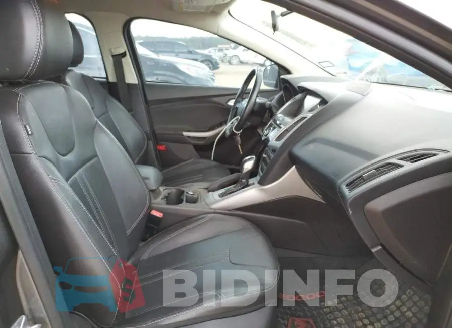 1FADP3F23EL305401 Photo# 5