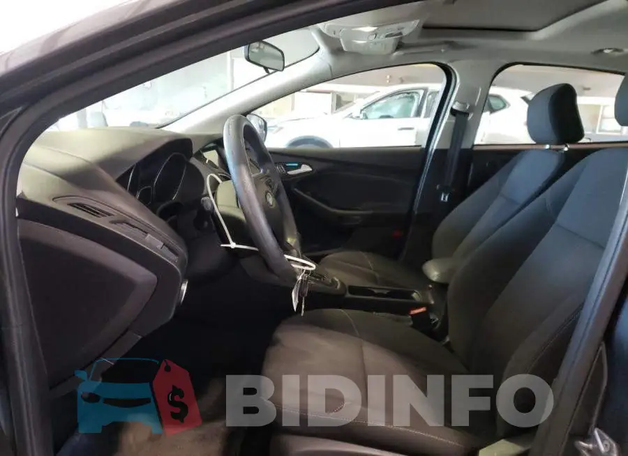 1FADP3M28HL202742 Photo# 7