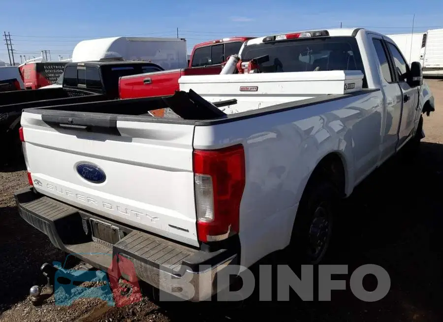 1FT7X2A68KEE58948 Photo# 3