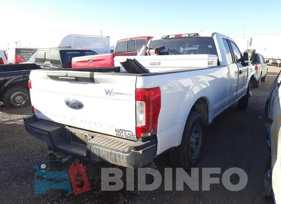 1FT7X2A68KEE58948 Photo# 4