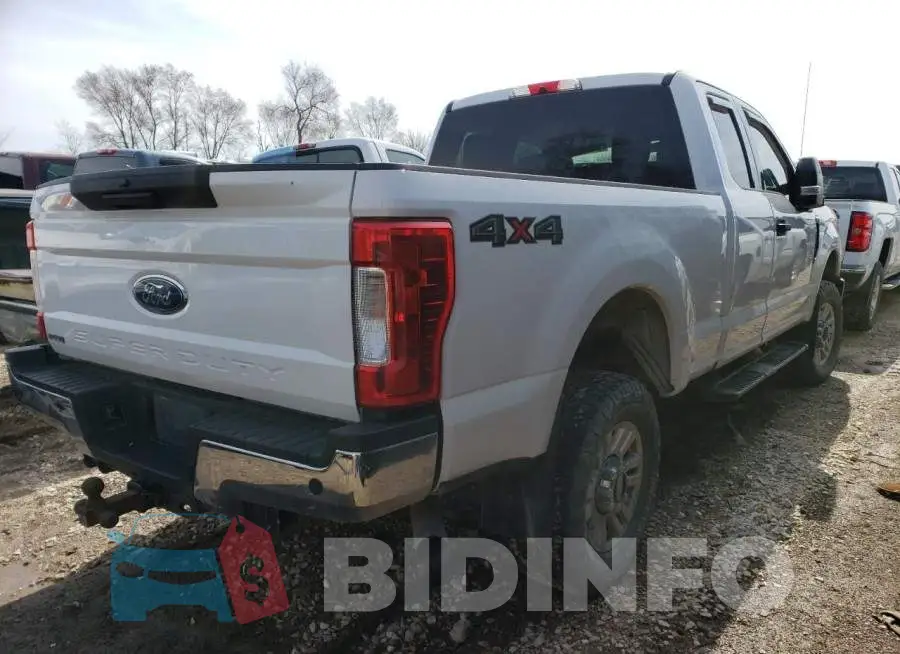 1FT7X2B63JEB09838 Photo# 3