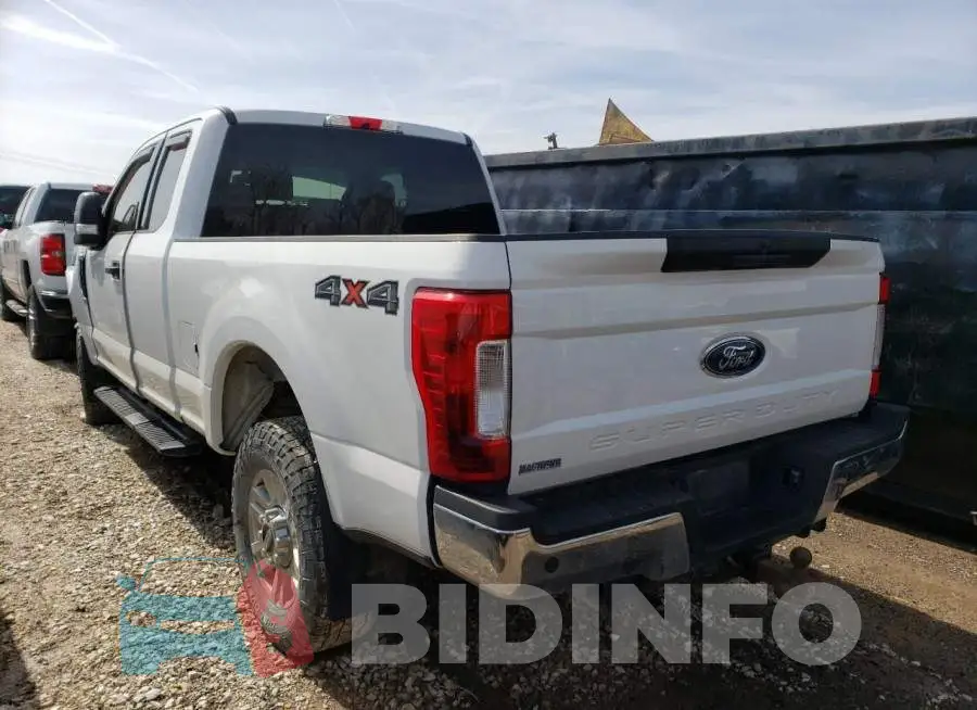 1FT7X2B63JEB09838 Photo# 2