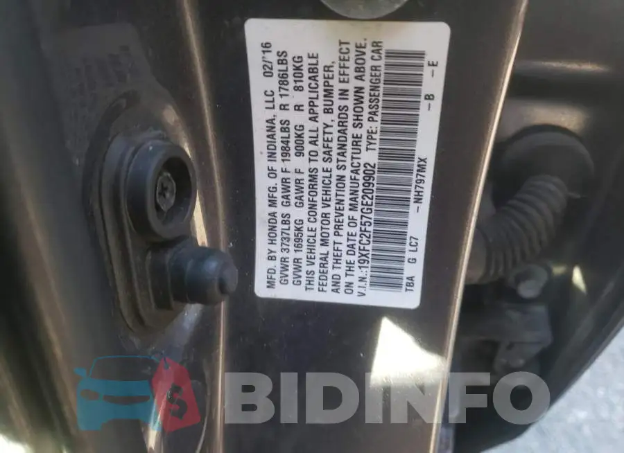 19XFC2F57GE209902 Photo# 12
