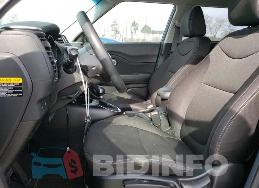 KNDJN2A27G7408935 Photo# 7