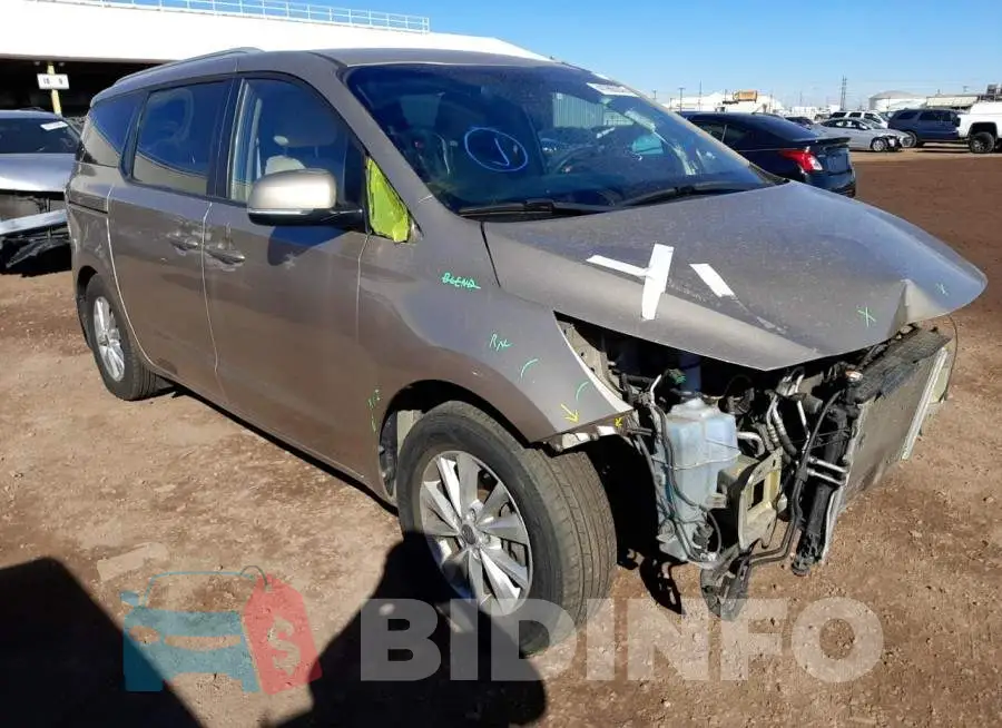 KNDMB5C19F6045196 Photo# 4