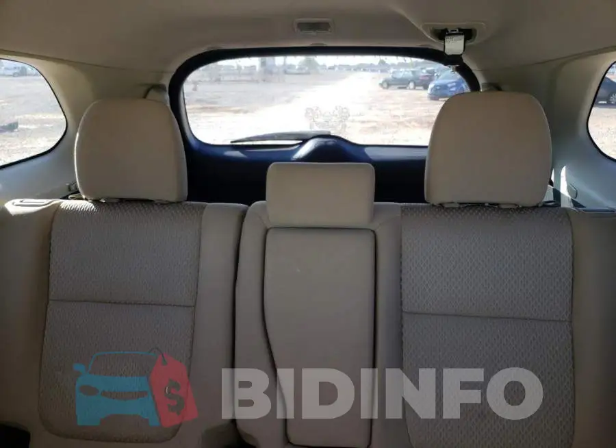 JA4AD3A39JZ022833 Photo# 10
