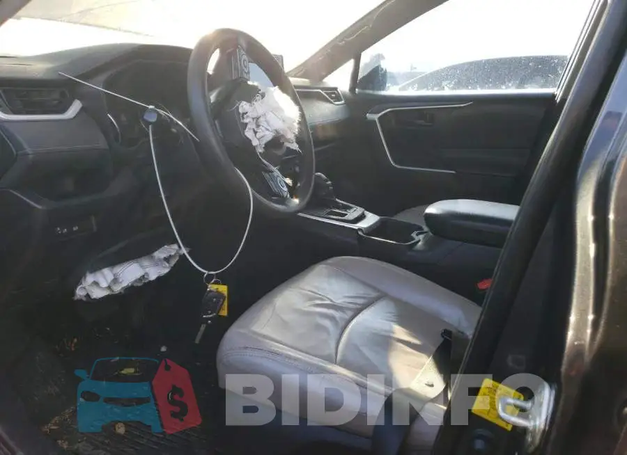 2T3F1RFV5KW062913 Photo# 7