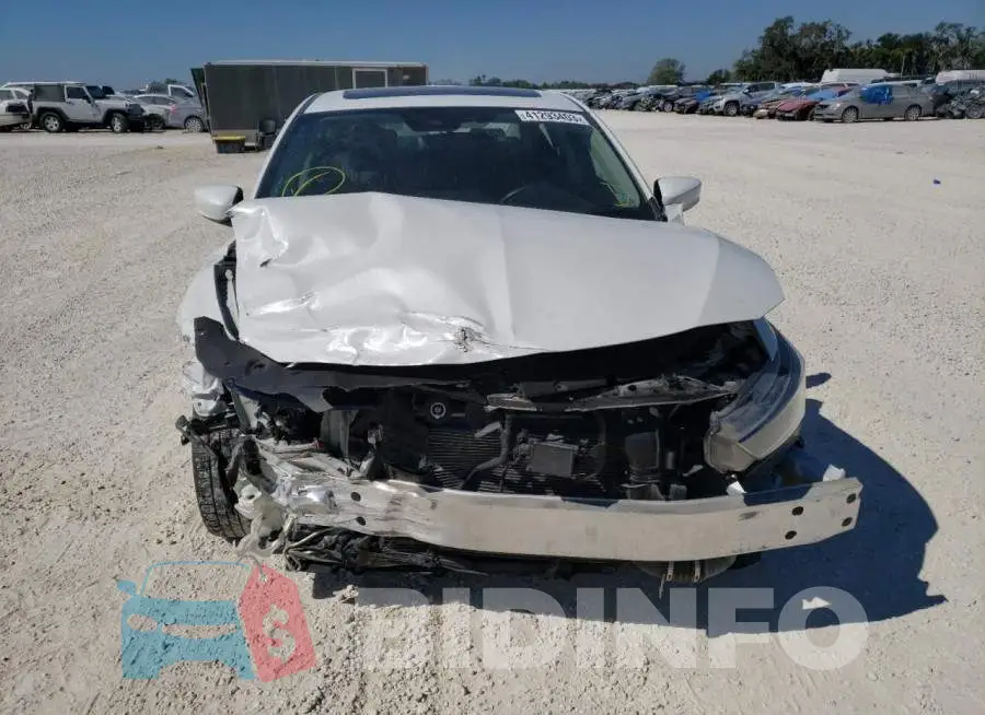 19UDE2F75KA013148 Photo# 5
