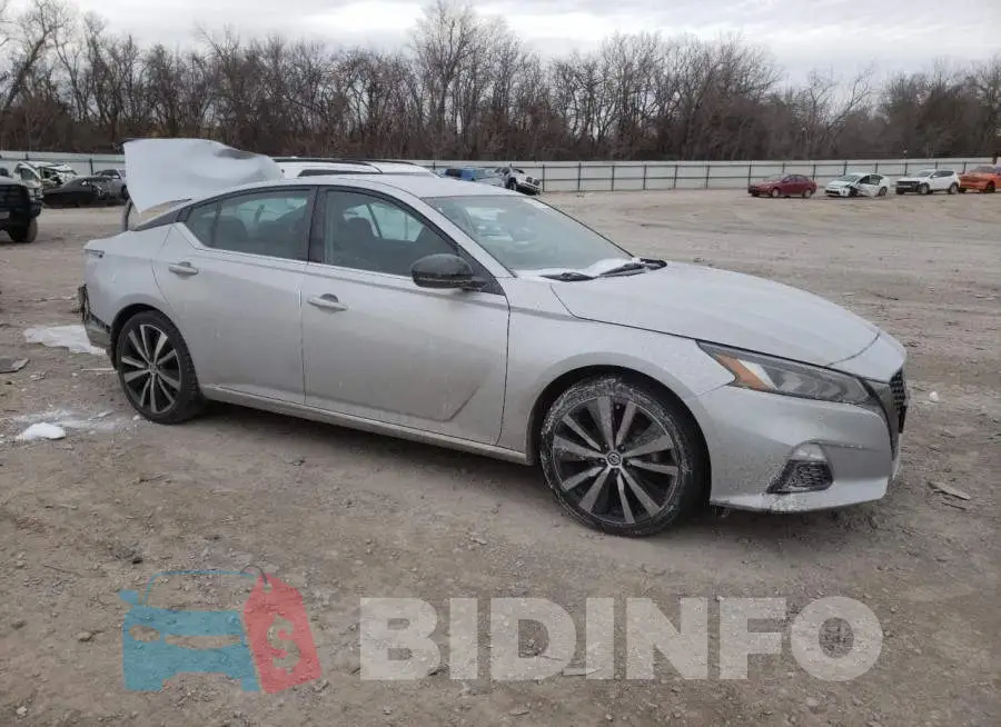 1N4BL4CV8LC250884 Photo# 4