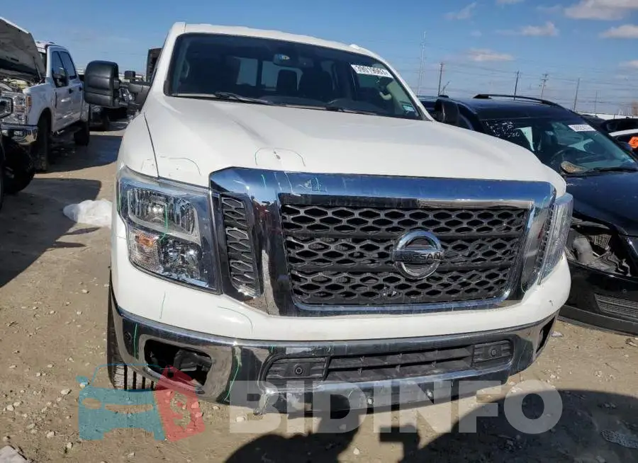 1N6AA1F45JN525767 Photo# 5
