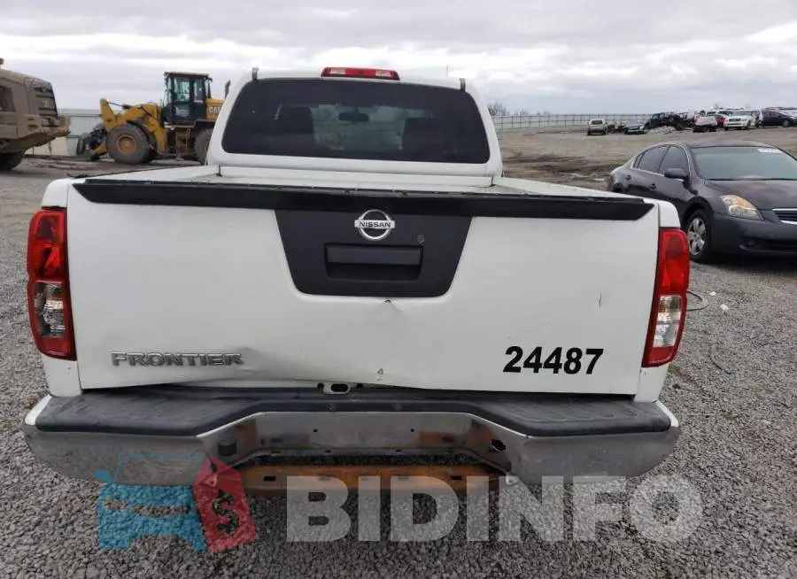 1N6BD0CT6FN756184 Photo# 6