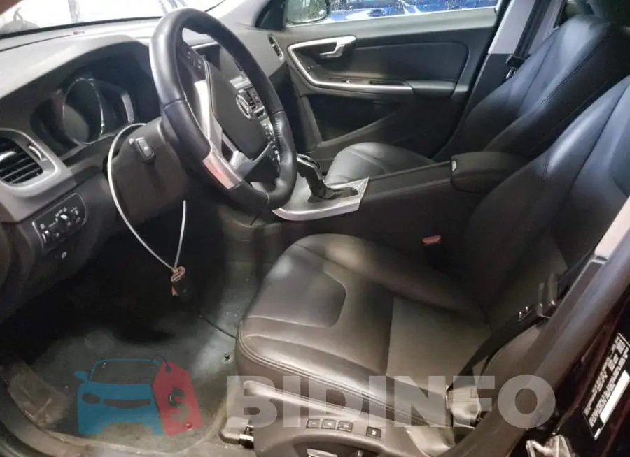 LYV402TK6HB131507 Photo# 7