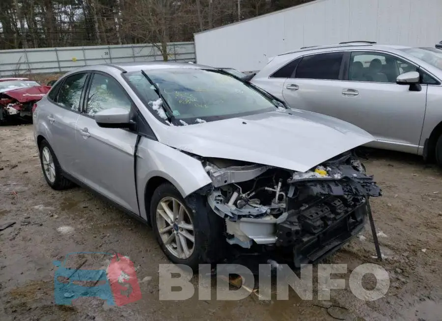 1FADP3F22JL213769 Photo# 4