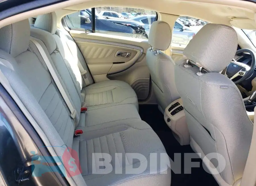 1FAHP2D8XJG142056 Photo# 10