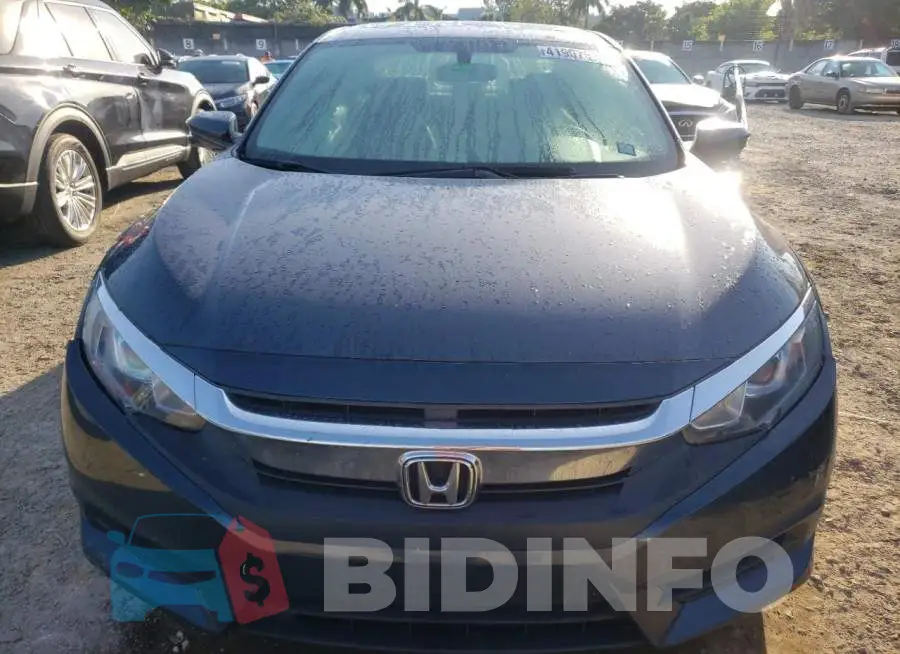 19XFC2F76HE071904 Photo# 5
