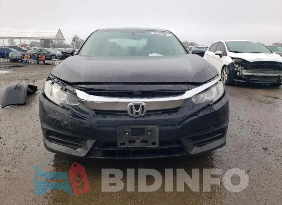 19XFC2F76HE204581 Photo# 5