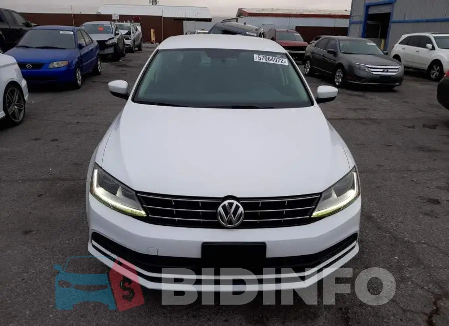 3VW2B7AJ5JM230129 Photo# 5