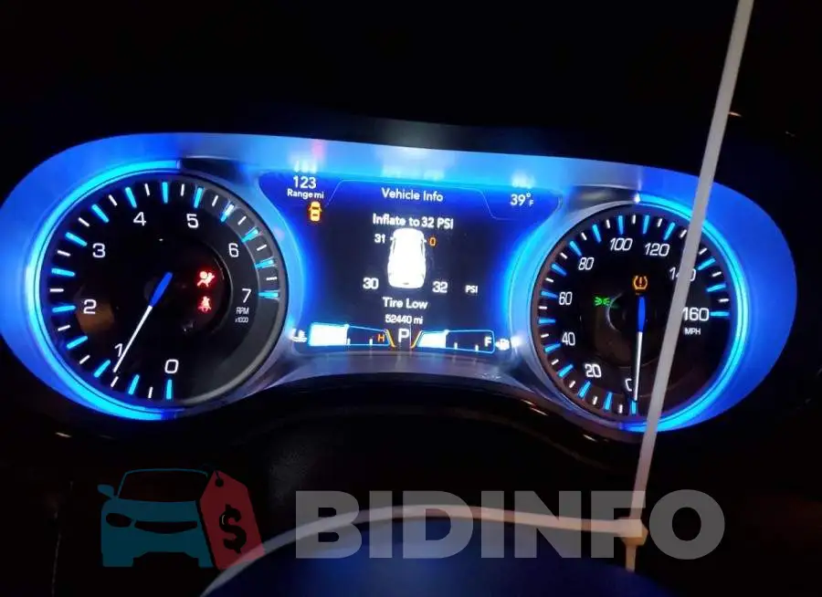 2C3CCABG5GH106118 Photo# 9