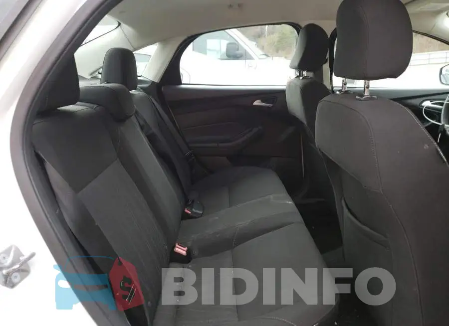 1FADP3F28FL243561 Photo# 10