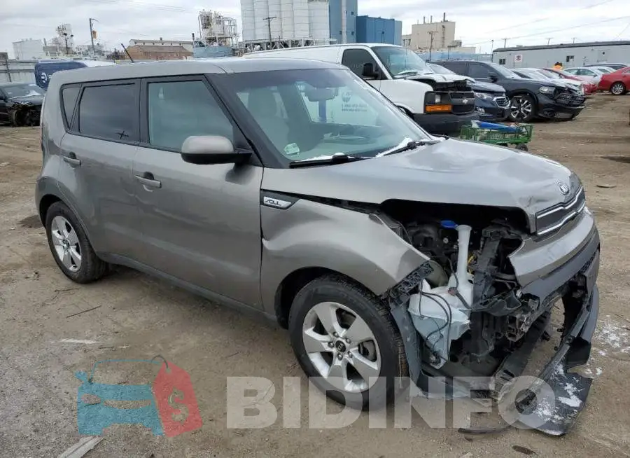 KNDJN2A20J7543326 Photo# 4