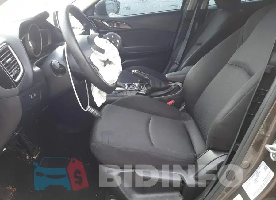 3MZBM1T73GM303869 Photo# 7