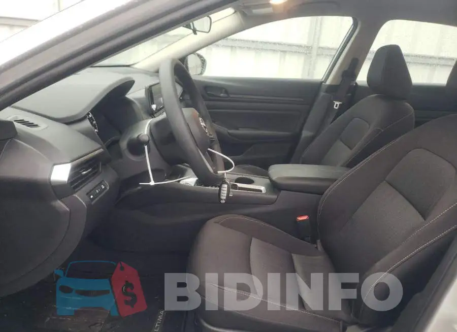 1N4BL4BV2PN312937 Photo# 7
