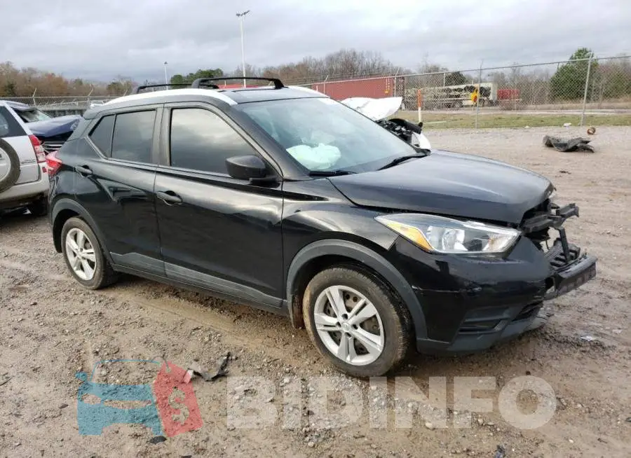 3N1CP5CU2JL512113 Photo# 4
