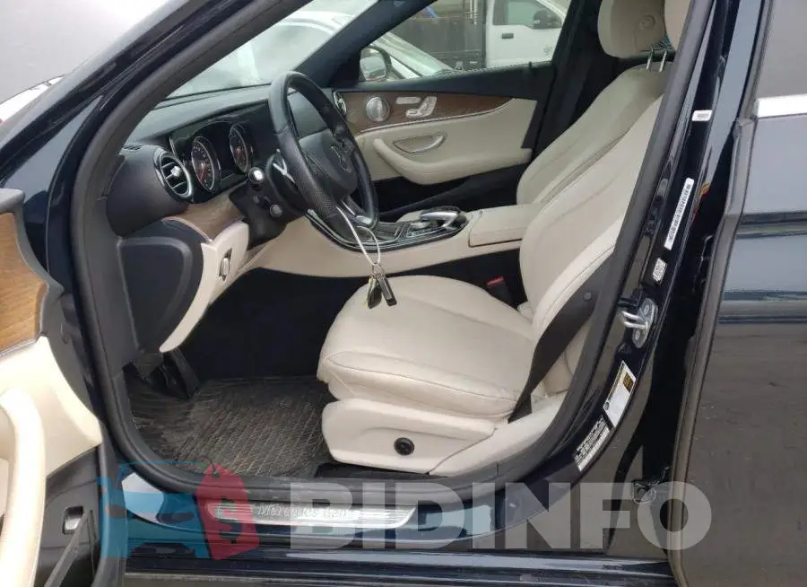 WDDZF4JB7HA178657 Photo# 7